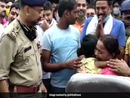 Gonda Kidnapping Case: पुलिस ने किडनैपर्स से बच्चे को छुड़ाया, 4 करोड़ की फिरौती मांगने वाले गिरफ्तार Gonda Kidnapping Case: पुलिस ने किडनैपर्स से बच्चे को छुड़ाया, 4 करोड़ की फिरौती मांगने वाले गिरफ्तार