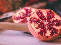 Peeling Pomegranate: अनार छीलने का अब तक का सबसे आसान तरीका, (Tutorial Video Inside) Peeling Pomegranate: अनार छीलने का अब तक का सबसे आसान तरीका, (Tutorial Video Inside)