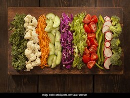 Eating Raw Fruits And Vegetables May Boost Mental Health - Study; 5 Foods Tips Eating Raw Fruits And Vegetables May Boost Mental Health - Study; 5 Foods Tips