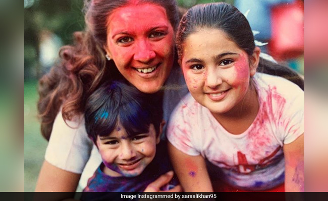 "Mommy So Young I Almost Forgot Her": Sara Ali Khan, Ibrahim, Amrita Singh In Cutest Throwback