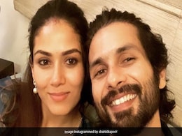 शाहिद कपूर ने इस खास अंदाज में पत्नी मीरा को 5वीं वेडिंग एनिवर्सरी पर किया Wish, शेयर की यह Pic शाहिद कपूर ने इस खास अंदाज में पत्नी मीरा को 5वीं वेडिंग एनिवर्सरी पर किया Wish, शेयर की यह Pic