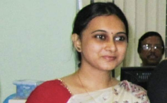 Applauded In Fight Against Pandemic, Bengal Bureaucrat Dies Of Covid