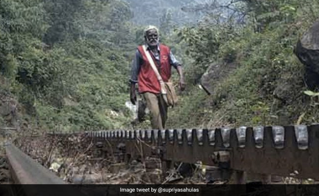 The Tamil Nadu Postman Who Walked 15 km Every Day For 30 Years To Deliver Letters