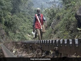 सुनील शेट्टी ने लाइक की पोस्ट- 30 साल तक रोजाना 15 किमी चलकर देते थे लोगों को चिट्ठियां, हाथी-भालुओं ने किया था पीछा सुनील शेट्टी ने लाइक की पोस्ट- 30 साल तक रोजाना 15 किमी चलकर देते थे लोगों को चिट्ठियां, हाथी-भालुओं ने किया था पीछा