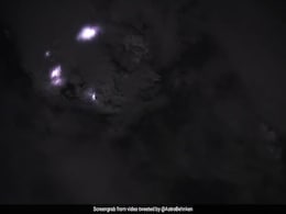 अंतरिक्ष में ऐसे चमकती दिखी बिजली, नासा के अंतरिक्ष यात्री ने शेयर किया Stunning Video अंतरिक्ष में ऐसे चमकती दिखी बिजली, नासा के अंतरिक्ष यात्री ने शेयर किया Stunning Video