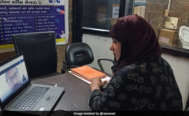 भारत की पहली ट्रांसजेंडर ऑपरेटर बनीं जोया खान, खुद केंद्रीय मंत्री ने ट्वीट कर दी जानकारी