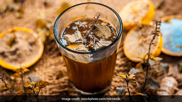 How To Make Kashmiri <i>Kahwa</i> Tea For Good Immunity And Weight Loss
