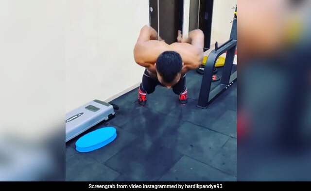 Watch Video of Hardik Pandya Challenges Virat Kohli With Another Tough Push Up Watch Video of Hardik Pandya Challenges Virat Kohli With Another Tough Push Up