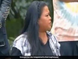 भारती सिंह ने 'खतरों के खिलाड़ी' के सेट पर मारी धमाकेदार एंट्री, Video में बोलीं- नकली कोरोना फैला हुआ है... भारती सिंह ने 'खतरों के खिलाड़ी' के सेट पर मारी धमाकेदार एंट्री, Video में बोलीं- नकली कोरोना फैला हुआ है...