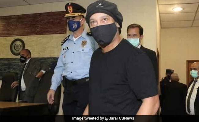 पूर्व फुटबॉलर स्टार रोनाल्डिन्हो को किया गया रिहा, 5 महीने तक होटल में नजरबंद थे