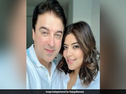 फेमस चाइल्ड एक्टर रहे जुगल हंसराज ने पत्नी के साथ शेयर की फोटो, इस खास अंदाज में किया प्यार का इजहार फेमस चाइल्ड एक्टर रहे जुगल हंसराज ने पत्नी के साथ शेयर की फोटो, इस खास अंदाज में किया प्यार का इजहार