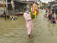 মঙ্গলবার এবং আগামী দু'দিন তুমুল বৃষ্টিতে ভাসতে চলেছে বঙ্গ, জারি সতর্কতা মঙ্গলবার এবং আগামী দু'দিন তুমুল বৃষ্টিতে ভাসতে চলেছে বঙ্গ, জারি সতর্কতা