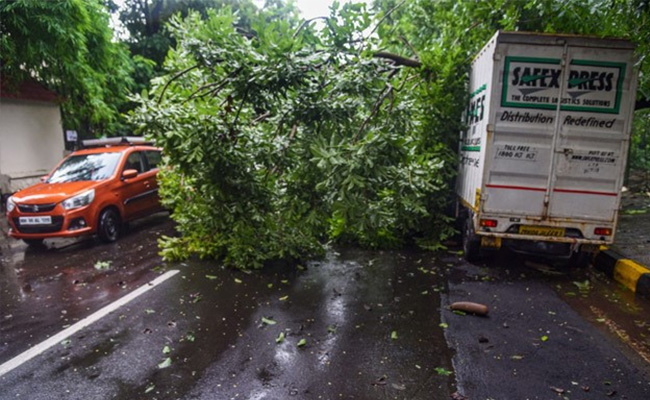 Mumbai Rain Updates: High Tide Hits Marine Drive; 9 Highways Closed Due To Flooding In Kolhapur