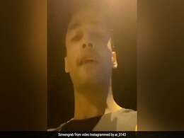Asim Riaz पर हमला, कंधे और पैर में आई चोट- बिग बॉस कंटेस्टेंट ने शेयर किया Video Asim Riaz पर हमला, कंधे और पैर में आई चोट- बिग बॉस कंटेस्टेंट ने शेयर किया Video