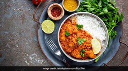Hyderabadi Chicken Curry Recipe: Try This Hyderabadi Chicken Curry For An Indulgent Meal