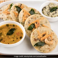 This Tadka Veg Idli Is One Instant, Weight-Loss-Friendly Breakfast You'd Be Making Often This Tadka Veg Idli Is One Instant, Weight-Loss-Friendly Breakfast You'd Be Making Often