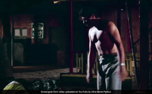 Dharmendra Reveals Why He Took Off His Shirt In 1966 Hit <i>Phool Aur Patthar</i>