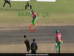 CPL 2020: गेंदबाज ने डाली ऐसी यॉर्कर, बैट पर आने से पहले ही उड़ गए Stumps, देख बल्लेबाज हैरान... देखें Video CPL 2020: गेंदबाज ने डाली ऐसी यॉर्कर, बैट पर आने से पहले ही उड़ गए Stumps, देख बल्लेबाज हैरान... देखें Video