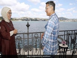 'लाल सिंह चड्ढा' की शूटिंग के बीच तुर्की की फर्स्ट लेडी अमीन अर्दोगान से मिलने पहुंचे Aamir Khan- देखें Photos 'लाल सिंह चड्ढा' की शूटिंग के बीच तुर्की की फर्स्ट लेडी अमीन अर्दोगान से मिलने पहुंचे Aamir Khan- देखें Photos