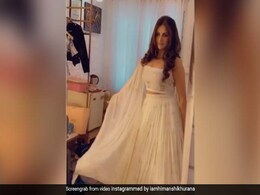 हिमांशी खुराना ने व्हाइट लहंगा पहन पंजाबी गाने पर किया डांस, एक्ट्रेस के Video ने मचाया धमाल हिमांशी खुराना ने व्हाइट लहंगा पहन पंजाबी गाने पर किया डांस, एक्ट्रेस के Video ने मचाया धमाल