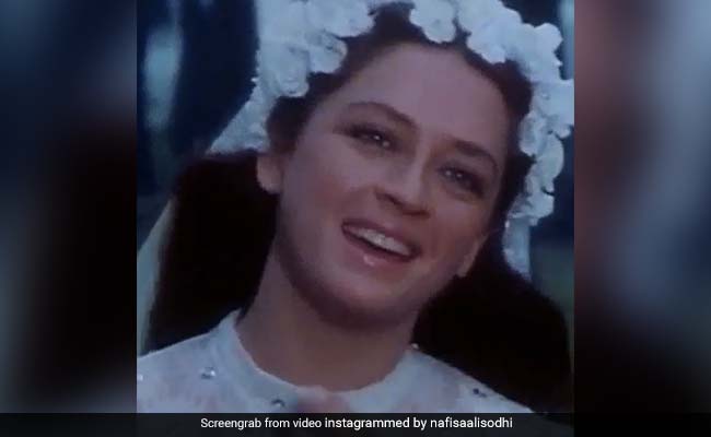 Nafisa Ali Shares A Memory From Her 1996 Film. Bonus - Vinod Mehra