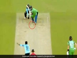 Eng Vs Ire: आदिल रशीद की 'लड्डू गेंद' पर बल्लेबाज ने बैठकर मारा धमाकेदार छक्का... देखें Viral Video Eng Vs Ire: आदिल रशीद की 'लड्डू गेंद' पर बल्लेबाज ने बैठकर मारा धमाकेदार छक्का... देखें Viral Video