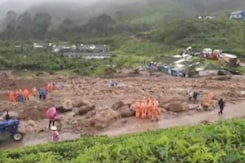 Kerala Rescuers Struggle In 20-Foot Piles Of Rubble, Rain After Landslides Kerala Rescuers Struggle In 20-Foot Piles Of Rubble, Rain After Landslides