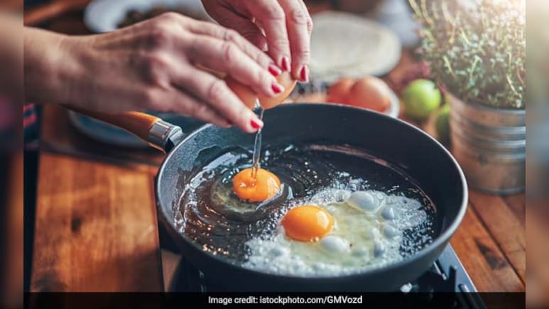 लोहे के बर्तन में पकते ही जहर बन जाती हैं ये 5 हेल्‍दी चीजें, भूलकर भी ना करें गलती