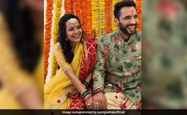 Choreographer Punit Pathak Gets Engaged To Girlfriend Nidhi Moony Singh. See Pics