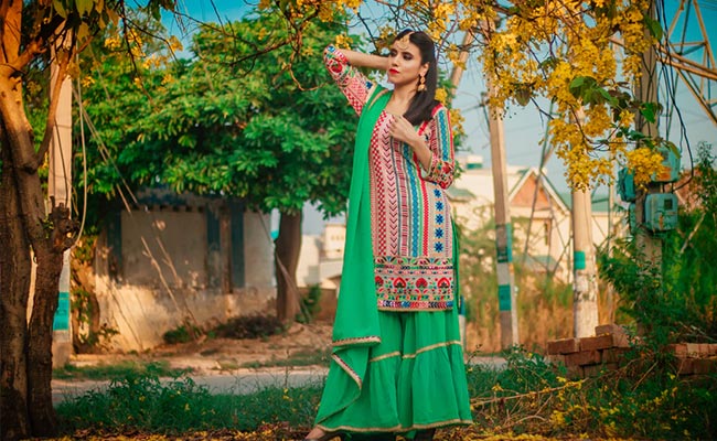 10 <i>Shararas</i> That Are Too Chic Not To Own This Festive Season