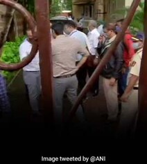 ঘটনার পুনর্নির্মাণে সুশান্তের আবাসনে সিবিআই! রয়েছেন সিদ্ধার্থ পিঠানি ও রাঁধুনি ঘটনার পুনর্নির্মাণে সুশান্তের আবাসনে সিবিআই! রয়েছেন সিদ্ধার্থ পিঠানি ও রাঁধুনি