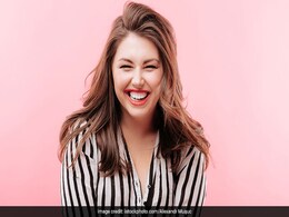 With Jeans Or Skirts, Sneakers Or Heels, These Pretty Tops Will Always Be A Hit With Jeans Or Skirts, Sneakers Or Heels, These Pretty Tops Will Always Be A Hit