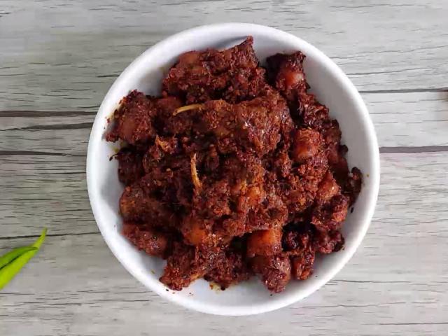 How To Make Spicy Chicken Pickle