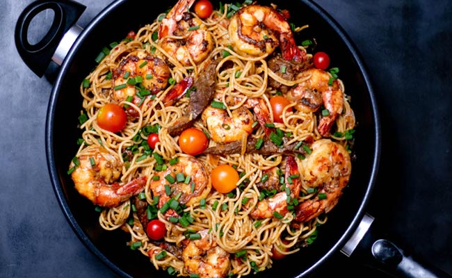 Dish Out Noodles, Stir-Fries And More With These Cool Frying Pans