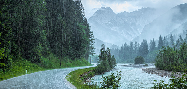 Uttarakhand Tourist Places: विंटर सीजन में उत्तराखंड के इन जगहों पर घूमने का है अपना मजा