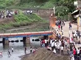 MP : छिंदवाड़ा के गोटमार मेले के दौरान पथराव में 400 से अधिक लोग घायल, दो गंभीर MP : छिंदवाड़ा के गोटमार मेले के दौरान पथराव में 400 से अधिक लोग घायल, दो गंभीर