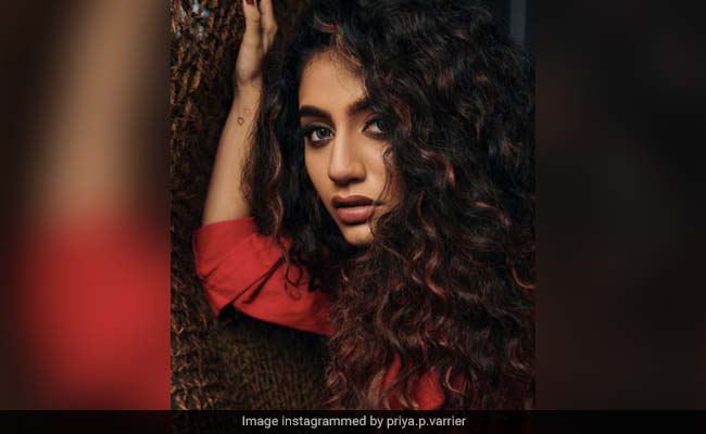 Priya Prakash Varrier ने बोरियत दूर भगाने के लिए यूं किया डांस, Video हुआ वायरल