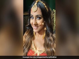 Hina Khan ने Naagin के लुक में दिये जबरदस्त एक्सप्रेशंस, Video ने सोशल मीडिया पर मचाया धमाल Hina Khan ने Naagin के लुक में दिये जबरदस्त एक्सप्रेशंस, Video ने सोशल मीडिया पर मचाया धमाल