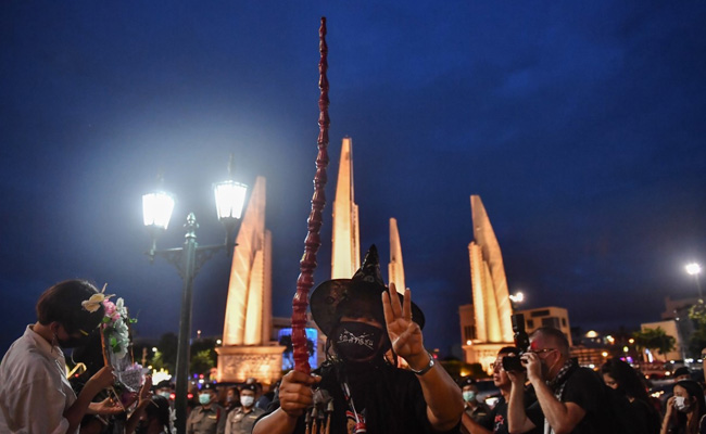 Thais "Cast A Spell" For Democracy In Harry Potter-Theme Protest