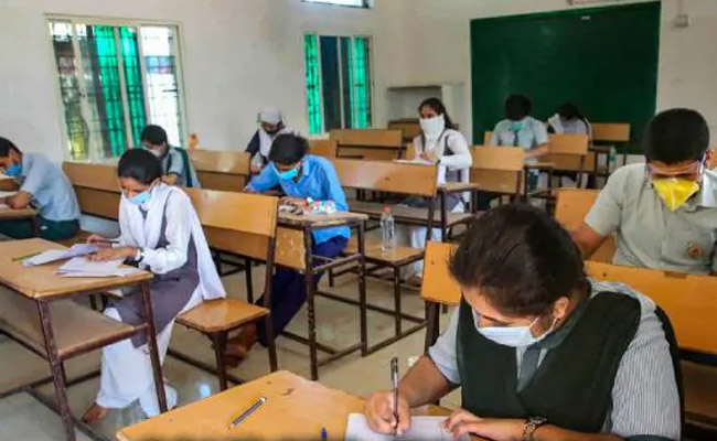 'Not Footballs In Game Of Power': Top Court Slams Centre On NEET Exam Changes