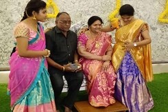 Karnataka Industrialist Stuns Guests With Startlingly Lifelike Statue Of Wife Karnataka Industrialist Stuns Guests With Startlingly Lifelike Statue Of Wife