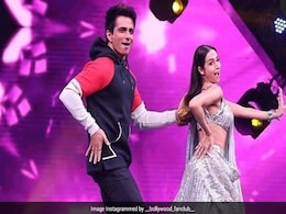 When Sonu Sood Did The <i>Munni Badnaam Hui</i> Hook Step On Malaika Arora's Show When Sonu Sood Did The <i>Munni Badnaam Hui</i> Hook Step On Malaika Arora's Show