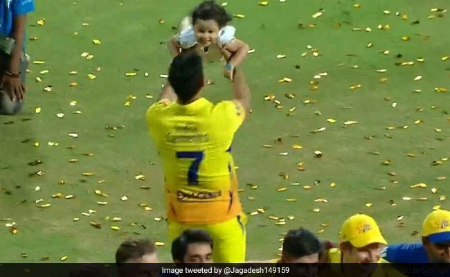 MS Dhoni को PM मोदी ने याद दिलाया पसंदीदा पल, बोले- 'आप ग्राउंड पर बेटी के साथ खेल रहे थे और...'