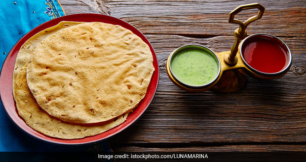 Indian Cooking Tips: These Aloo Papad Can Be Your Go-To Munchies This Monsoon Season