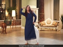 Shehnaaz Gill ने 'ये देश है वीर जवानों का' पर किया शानदार डांस, Video शेयर कर बोलीं- ये मेरा देश है और... Shehnaaz Gill ने 'ये देश है वीर जवानों का' पर किया शानदार डांस, Video शेयर कर बोलीं- ये मेरा देश है और...