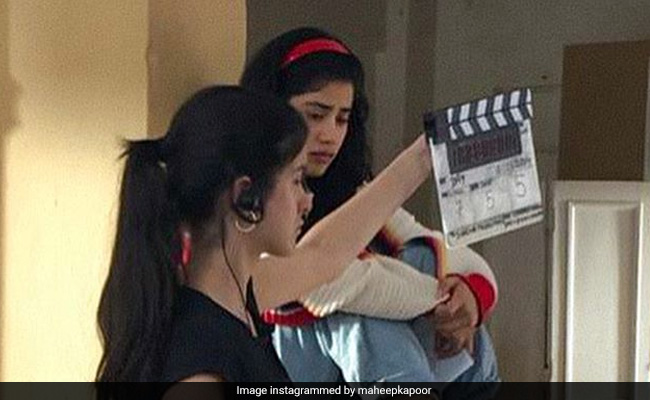 Pics: Janhvi Kapoor's Cousin Shanaya "Learning The Ropes" On <i>Gunjan Saxena</i> Set