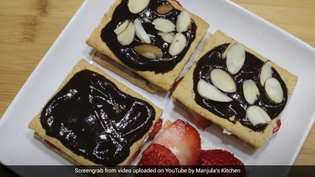 Watch: This 3-Minute Fruit And Cracker Dessert Is All About Indulgence (Recipe Video Inside)