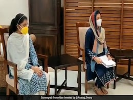 Woman Forced Out Of Home For 25 Lakh Dowry, Gets Triple <i>Talaq</i> On WhatsApp Woman Forced Out Of Home For 25 Lakh Dowry, Gets Triple <i>Talaq</i> On WhatsApp