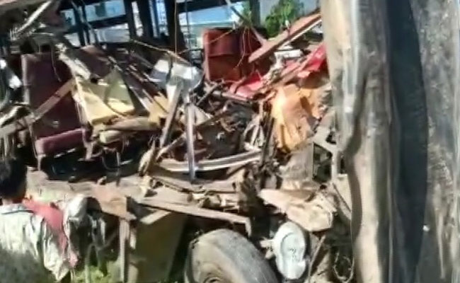 6 Killed After Two UP Transport Buses Collide Near Lucknow, Probe Ordered
