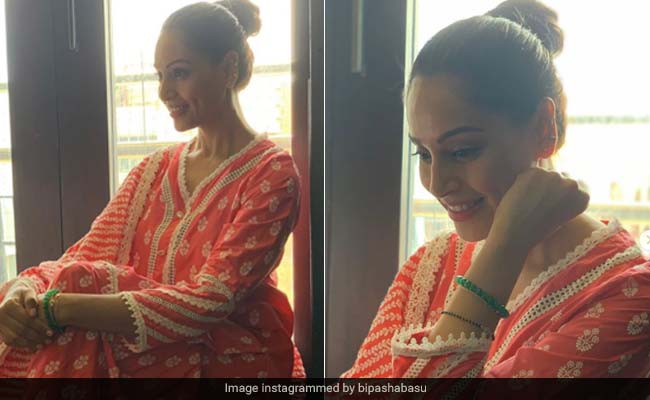 Bipasha Basu Shows Us How To Combine Summer Fashion With Festive Wear